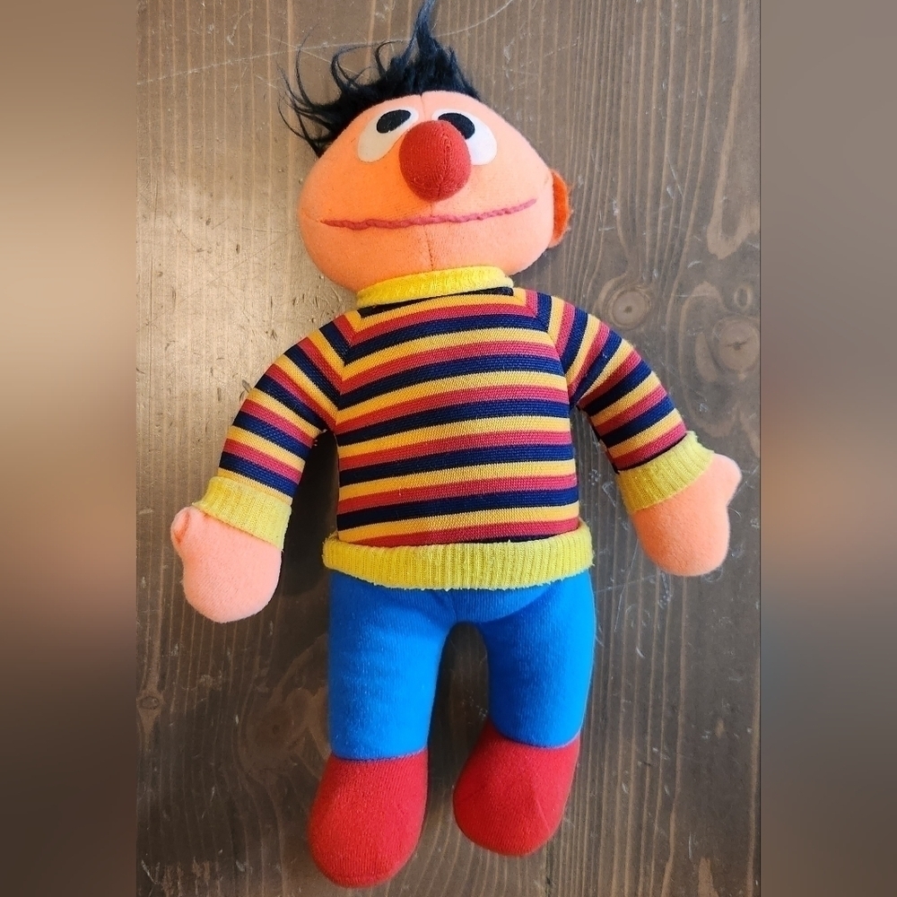 Vtg 80s Sesame Street Plush Playskool Ernie 10" Plush Read